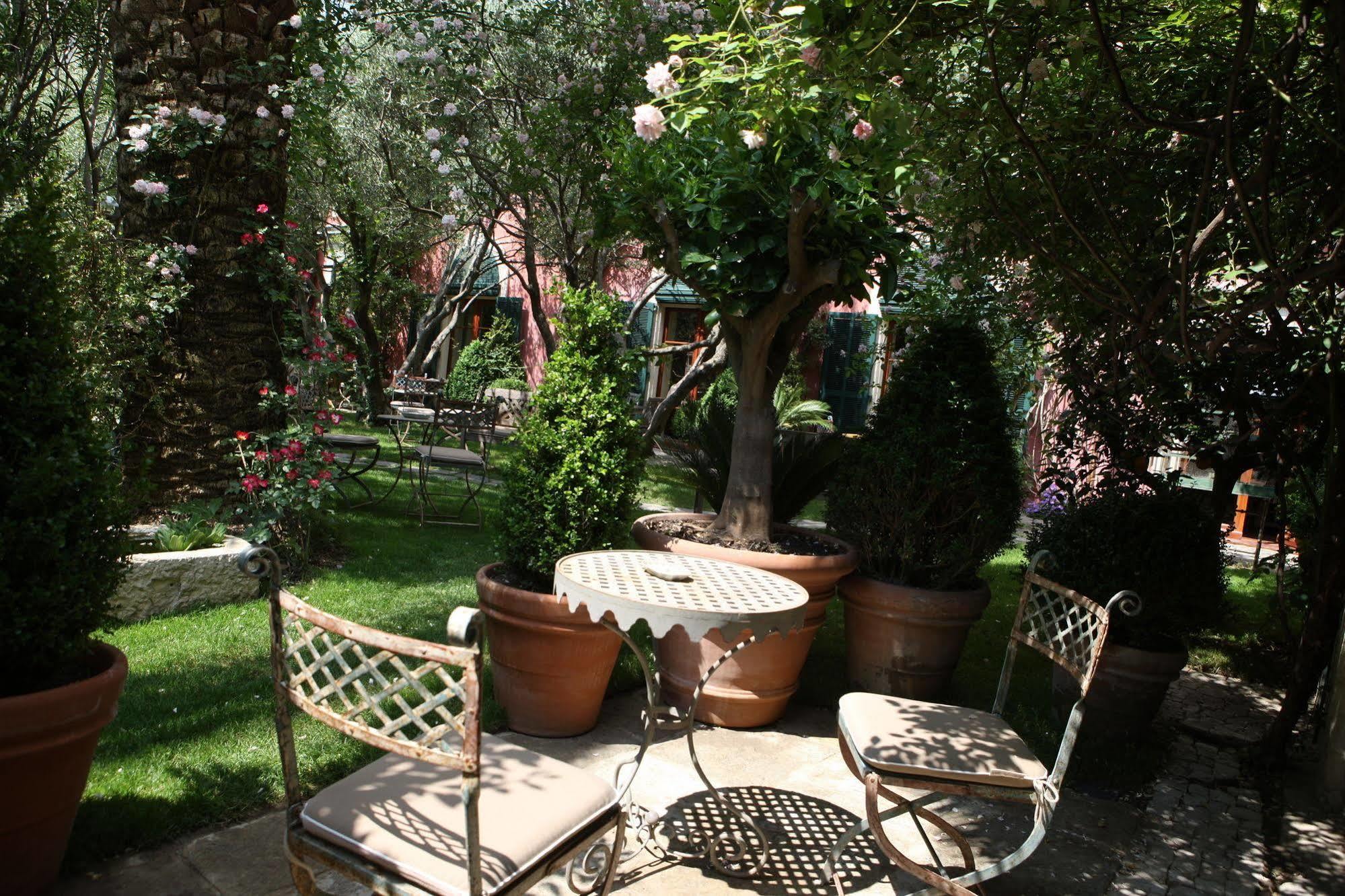 Jardins Secrets Nîmes Exterior foto